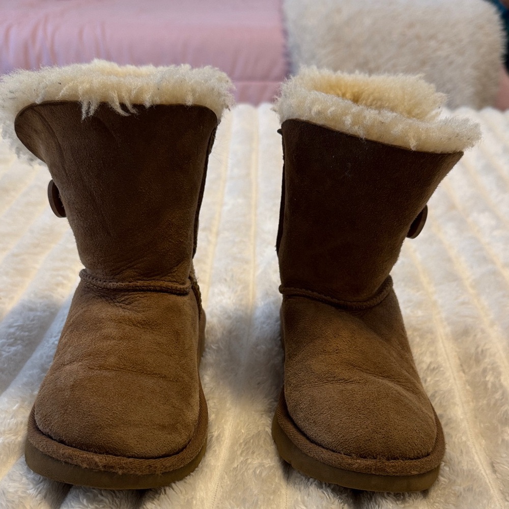 UGG Brown Kids Boots with Cream Fur Lining